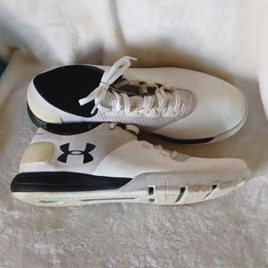 Under Armour Sneakers